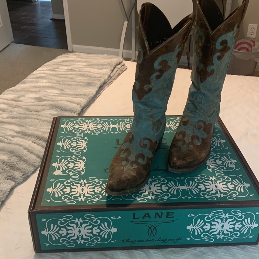 Lane Cowboy Boots - Picture 2 of 7